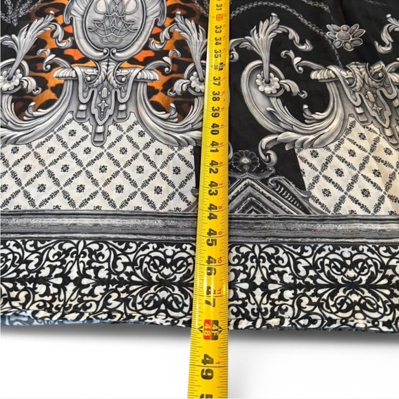 Exotic leopard print “Versace” inspired Kafton cover up - Picture 5 of 8